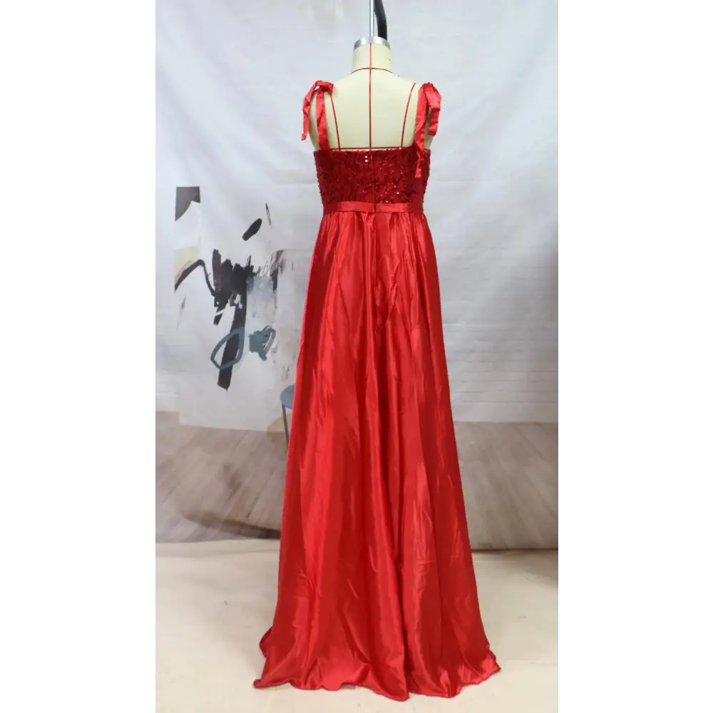 Red Beaded Satin Temperament Long Banquet Evening Dress