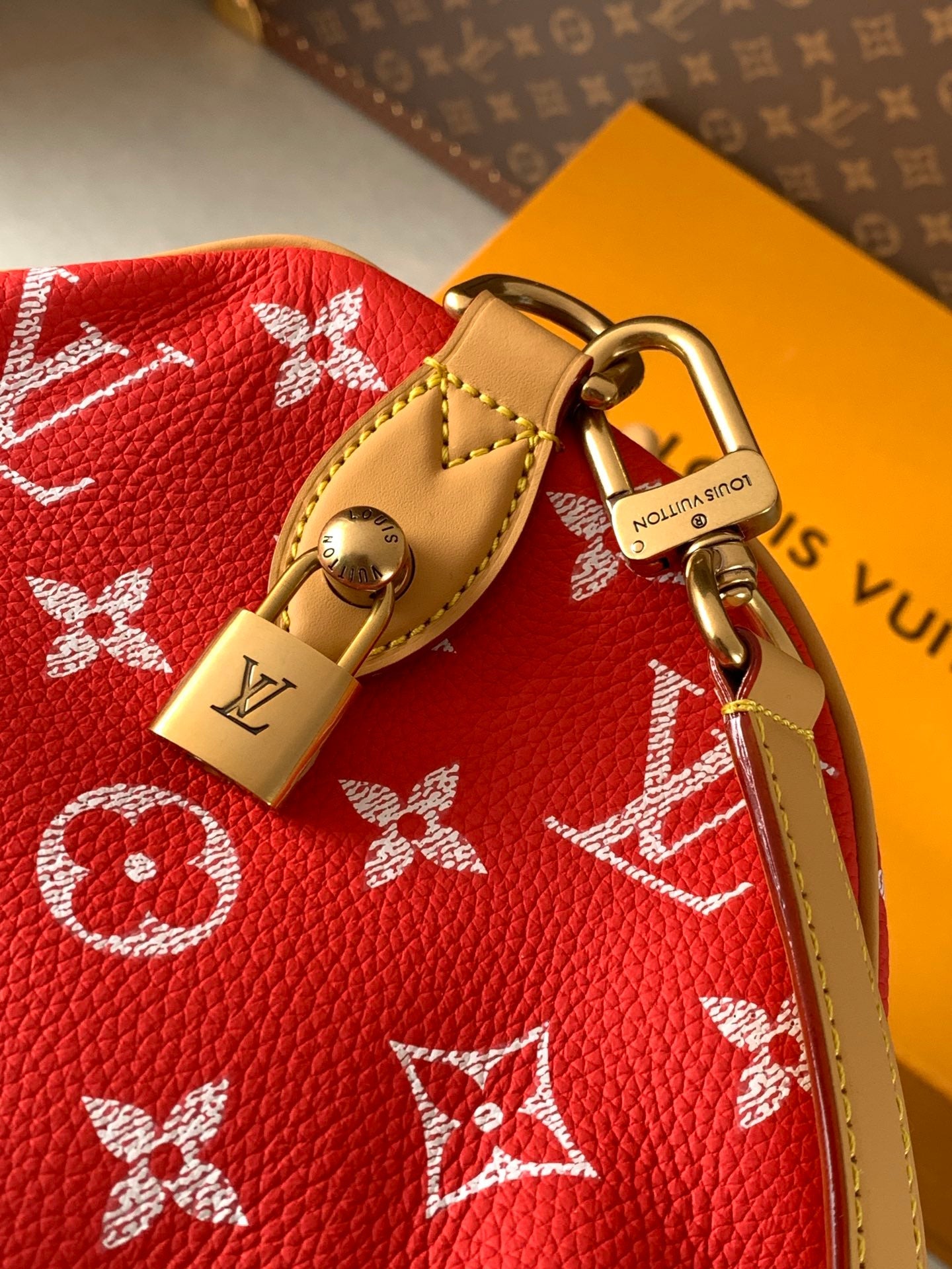 LV Speedy 40s Duffle Bags